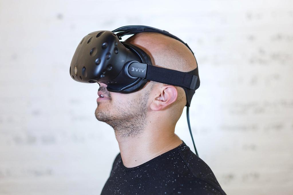 Simulazione spaziale controllata mentalmente con navi stellari